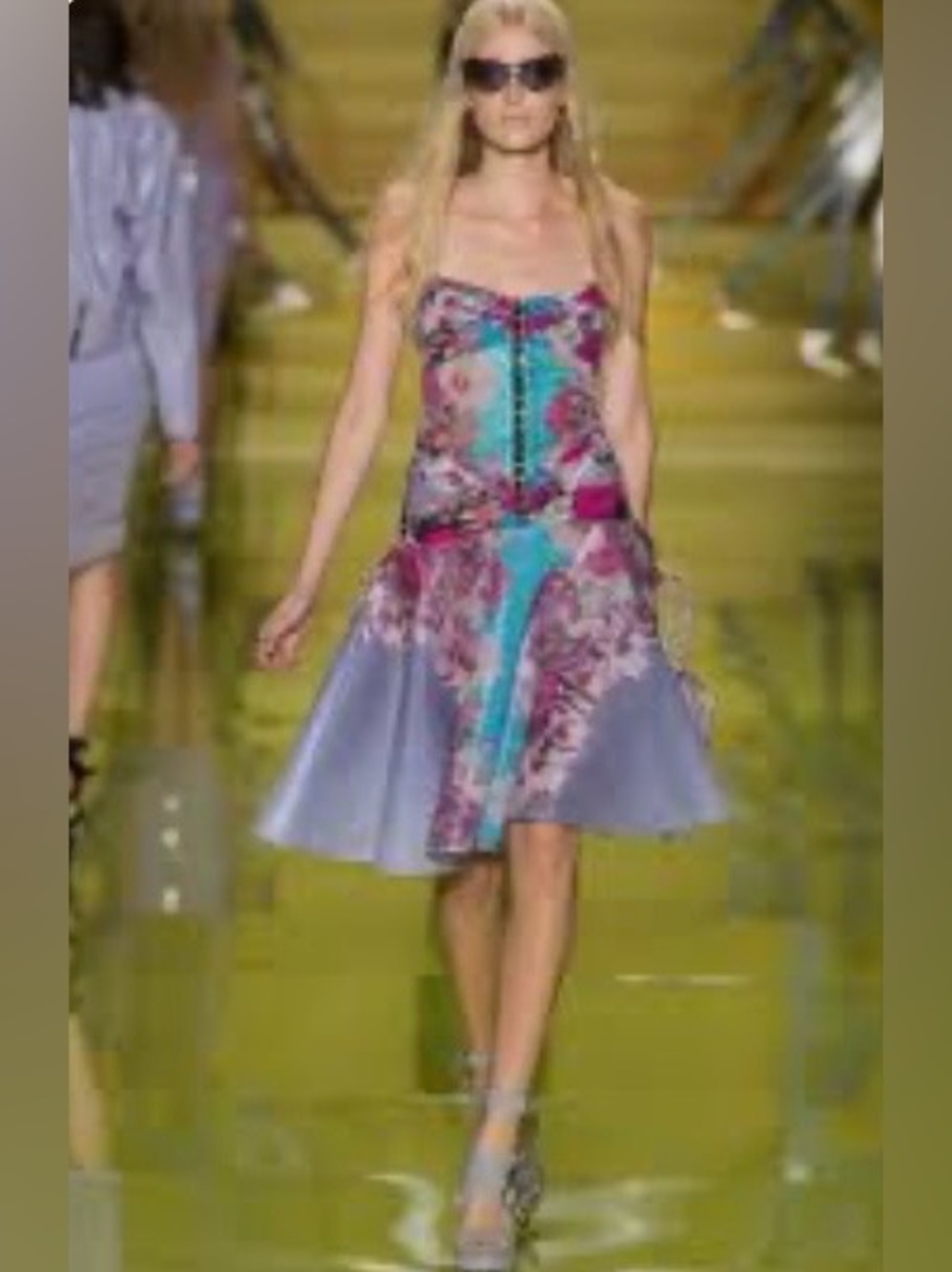 Versace Lilac Floral Raffia Corset Dress with Flounce Skirt, Size 44 - US 8 - Picture 16 of 16